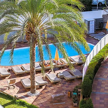Otel Jacarandas